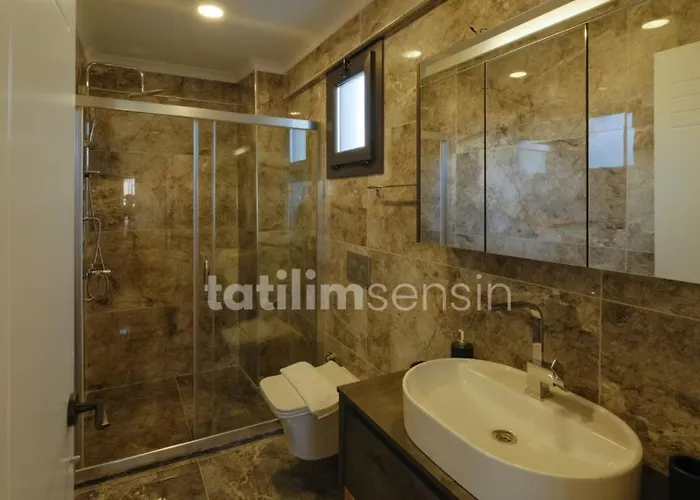 Emral 2 Вилла *