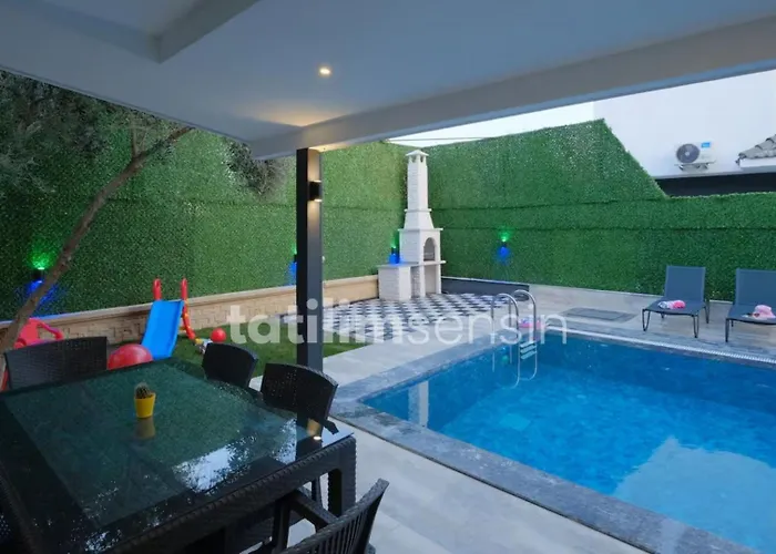 Emral 2 Вилла *