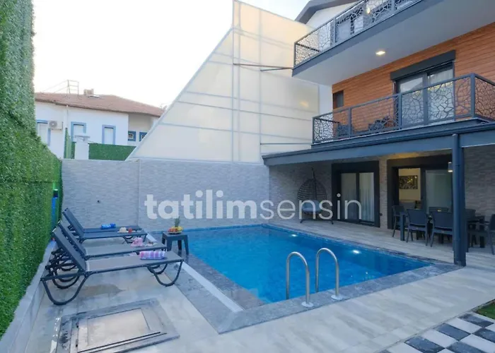 Вилла Emral 2 *