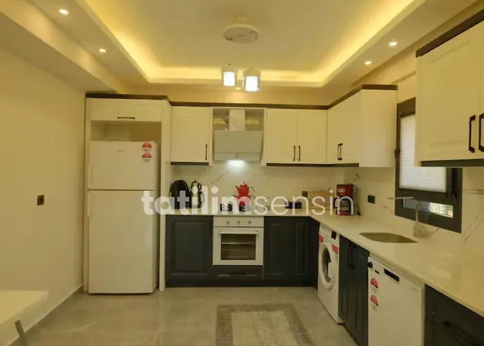 Вилла Emral 2 *